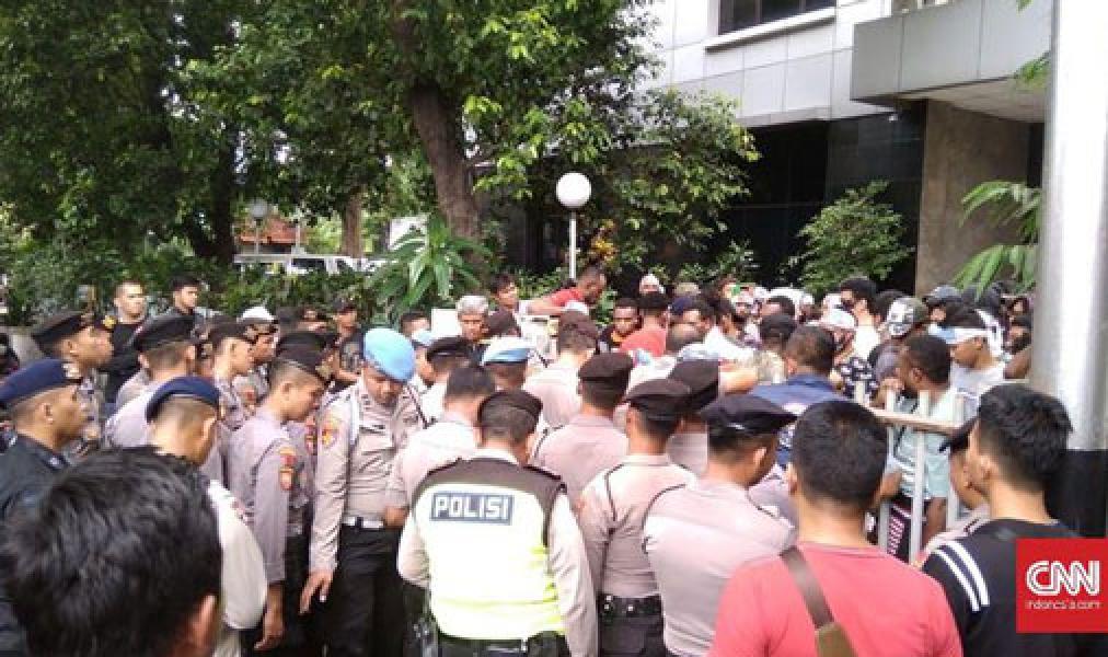 Coba Negosiasi, Pendemo Papua Merdeka Ngotot �Long March�