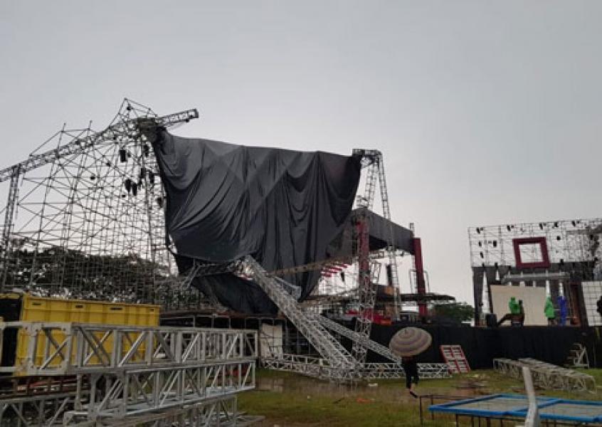 Disapu Angin Kencang, Panggung Konser K-Pop Hyoyeon SNSD di Tangsel Roboh