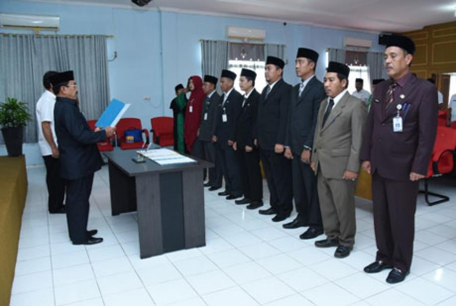Hari Ini Kepala BKPP Bengkalis Lantik 1 Pejabat Administrator dan 4 Pejabat Pengawas