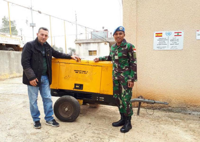 Kontingen Garuda XXIII-L/Unifil Sumbang Generator Untuk Warga Lebanon