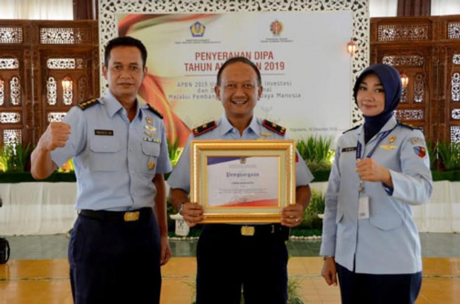 Lanud Adisutjipto Raih Penghargaan Satker Berkinerja Terbaik 