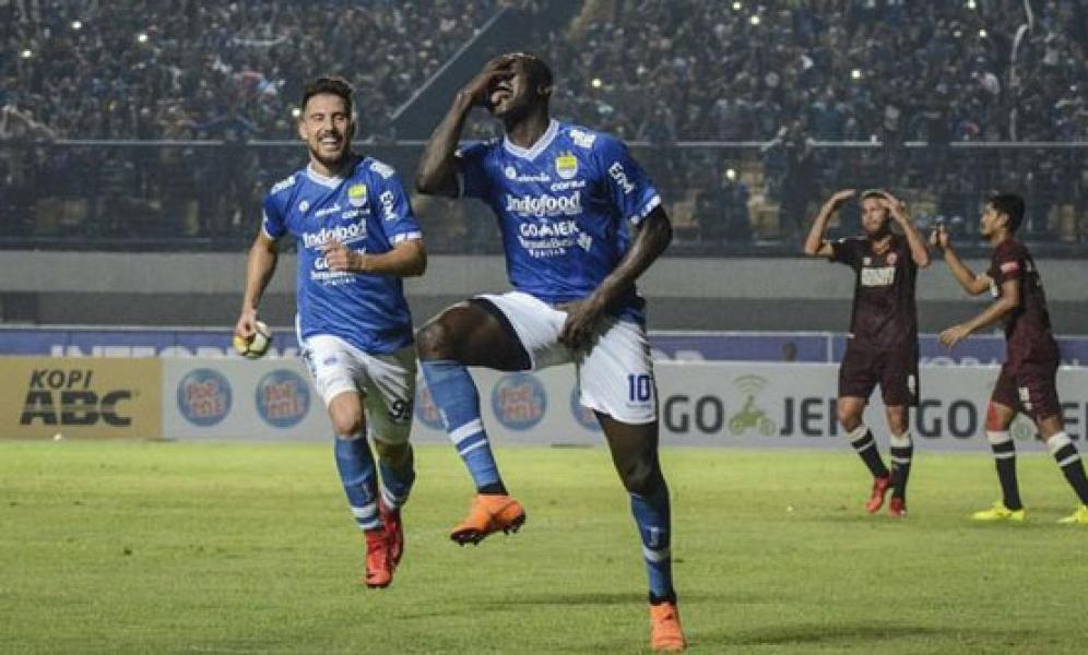 N�Douassel dan Bauman Ribut, Persib Gagal Raih Posisi Ketiga