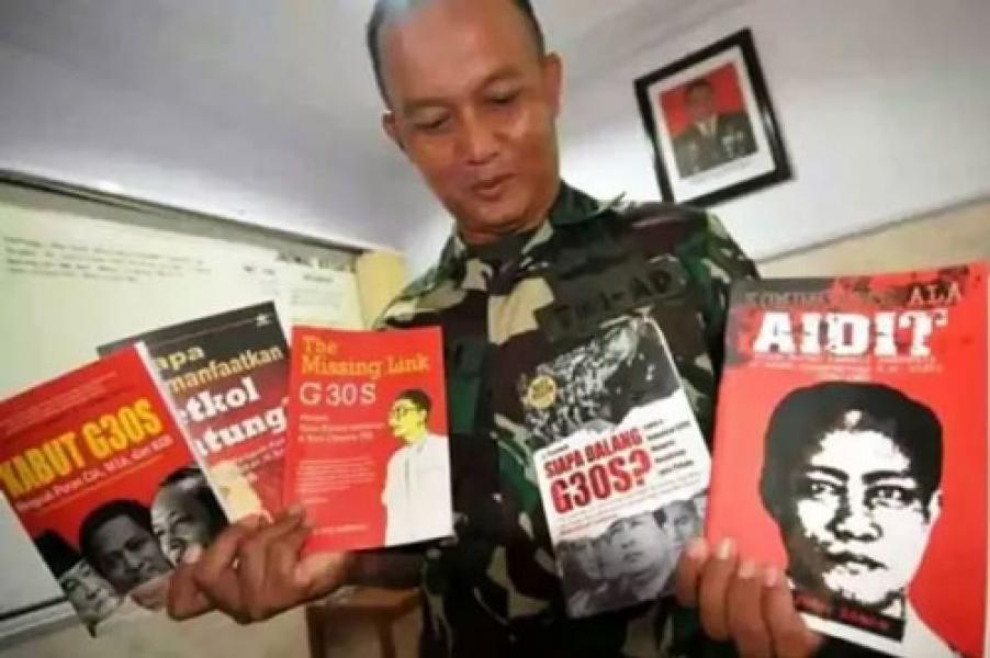 Ratusan Buku Bermuatan Komunis Disita Prajurit TNI