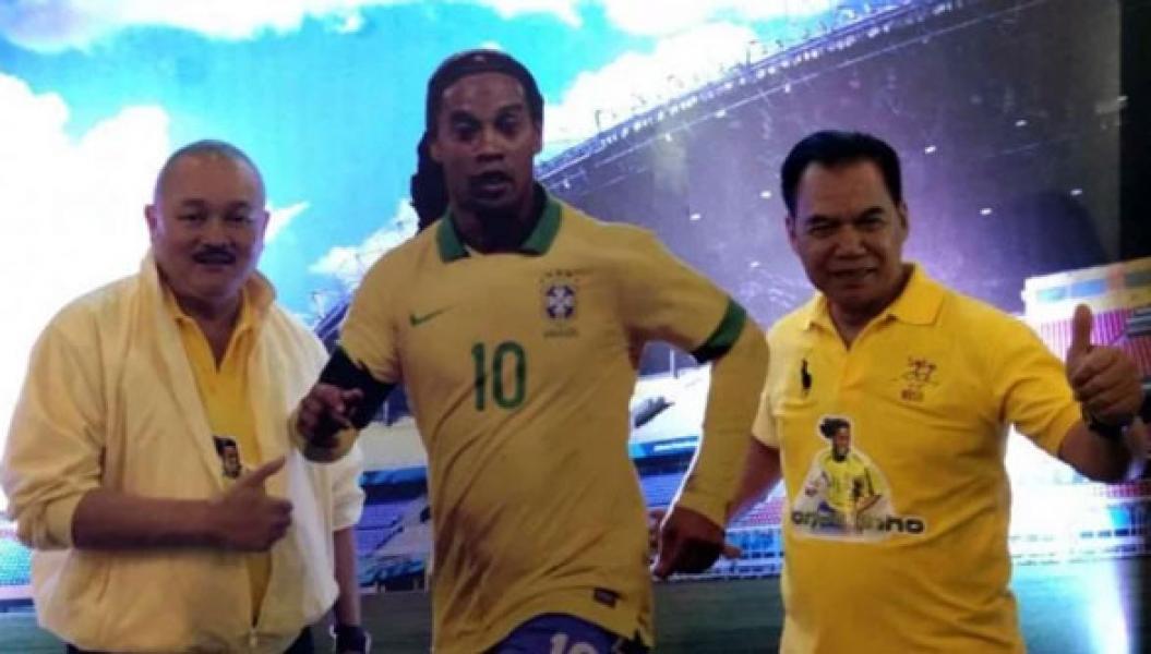 Ronaldinho Segera ke Palembang, Messi Menyusul?