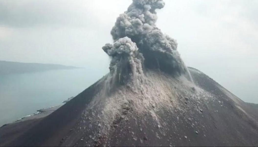 Status Anak Gunung Krakatau Naik Jadi Siaga
