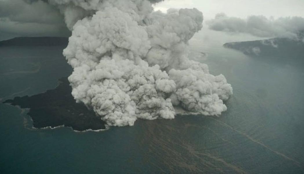 Tsunami Berawal dari Longsor Kawah Anak Krakatau Seluas 64 Hektare