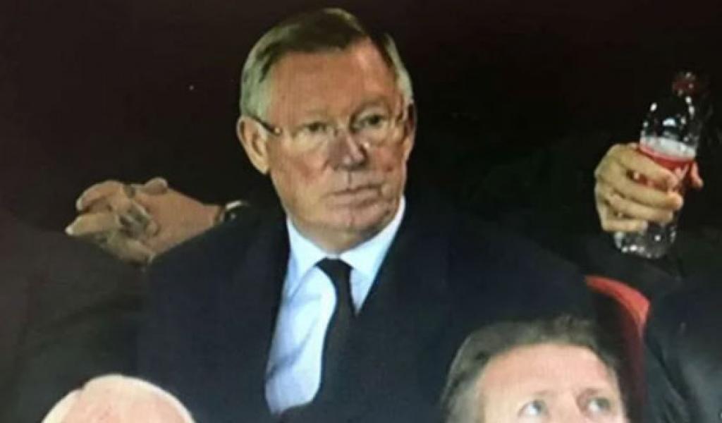 Wajah Muram Sir Alex Lihat MU Digilas Liverpool