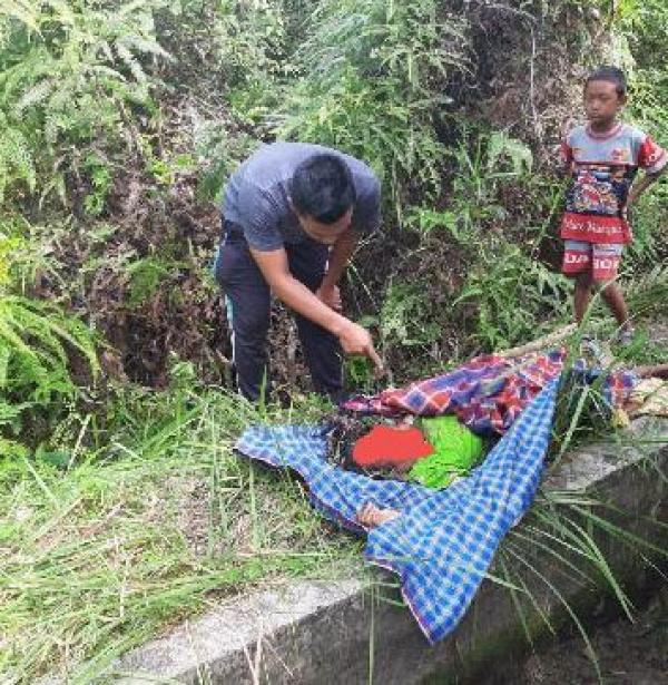 Warga Benai Dihebohkan Penemuan Mayat Wanita Di Areal Danau Rawang Udang