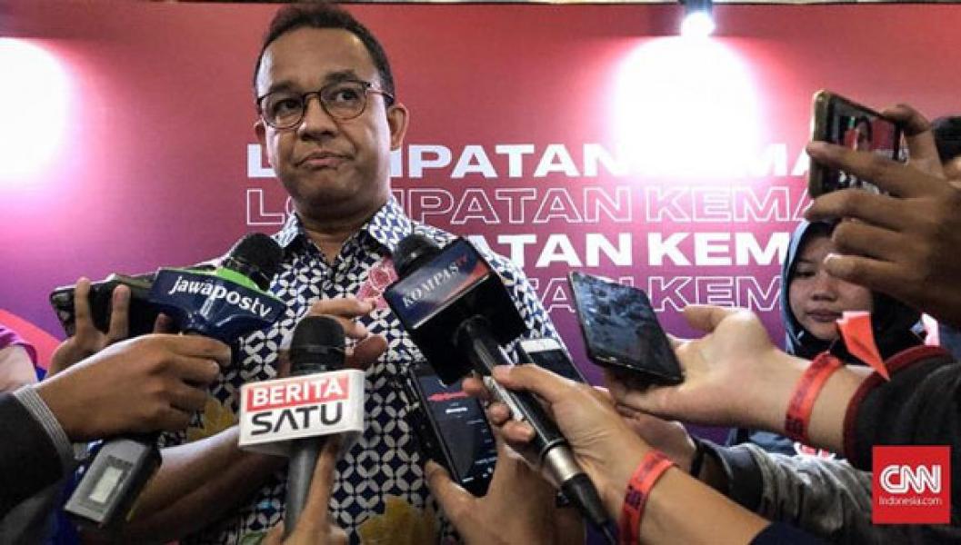 Anies Copot Lurah Jelambar yang Gelar Tes Honorer Masuk Got