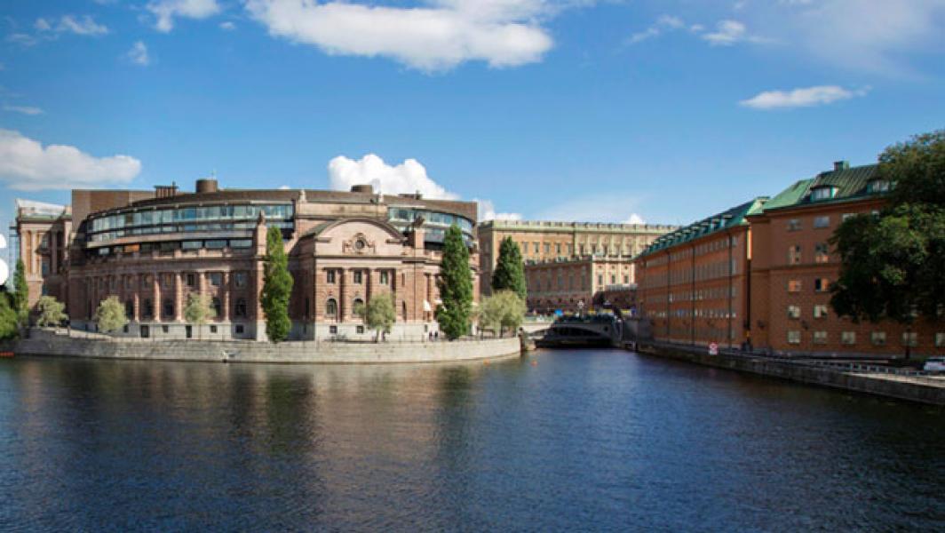 Darurat, 3 Negara Ini Pusing Penduduknya Pada Ogah Kawin!