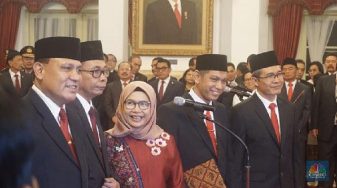 Dilantik Jokowi, Ini Formasi Dewas & Komisioner KPK 2019-2023
