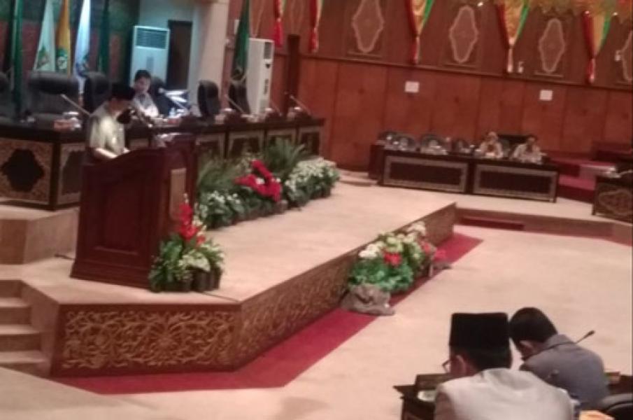 Gubri Sampaikan Ranperda Pengelolaan Kearsipan