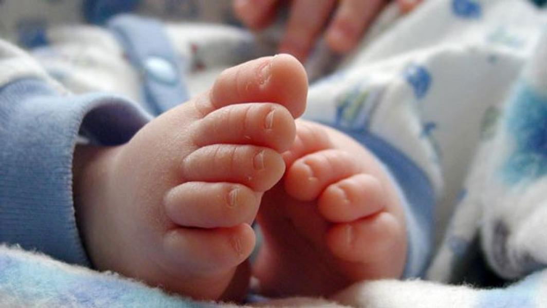 Ibu di Jakbar Lalai, Bayi Usia 40 Hari Tewas Tersedak Pisang