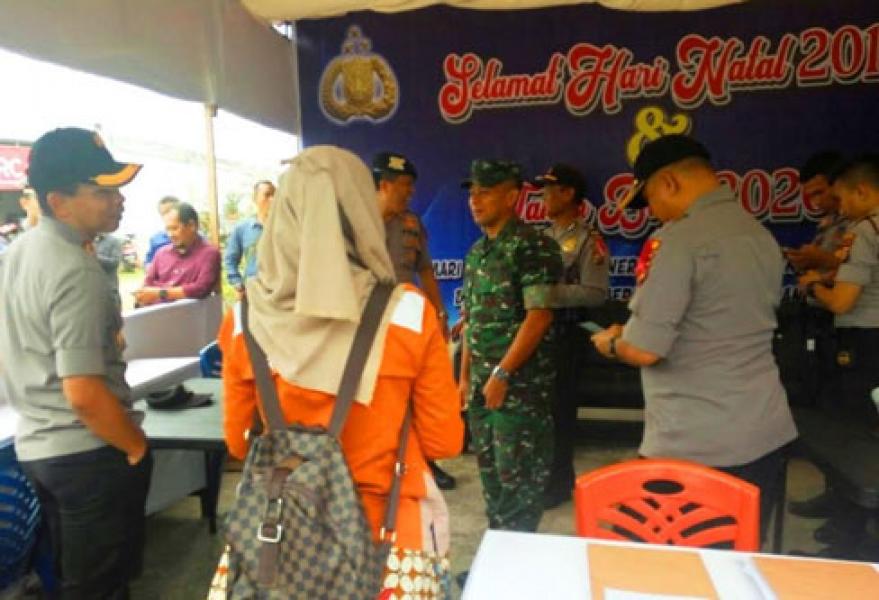 Kapolres Rohul Bersama Danramil 02 Rambah Tinjau Pos Pengamanan Natal dan Tahun Baru