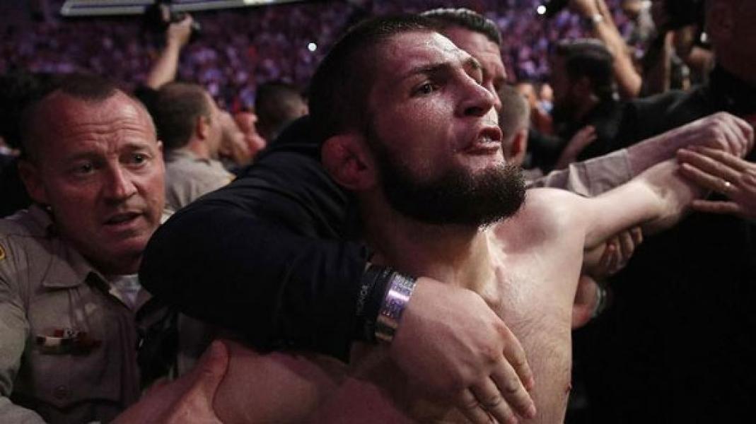 Khabib: Sulit Lawan Mayweather di Ring Tinju