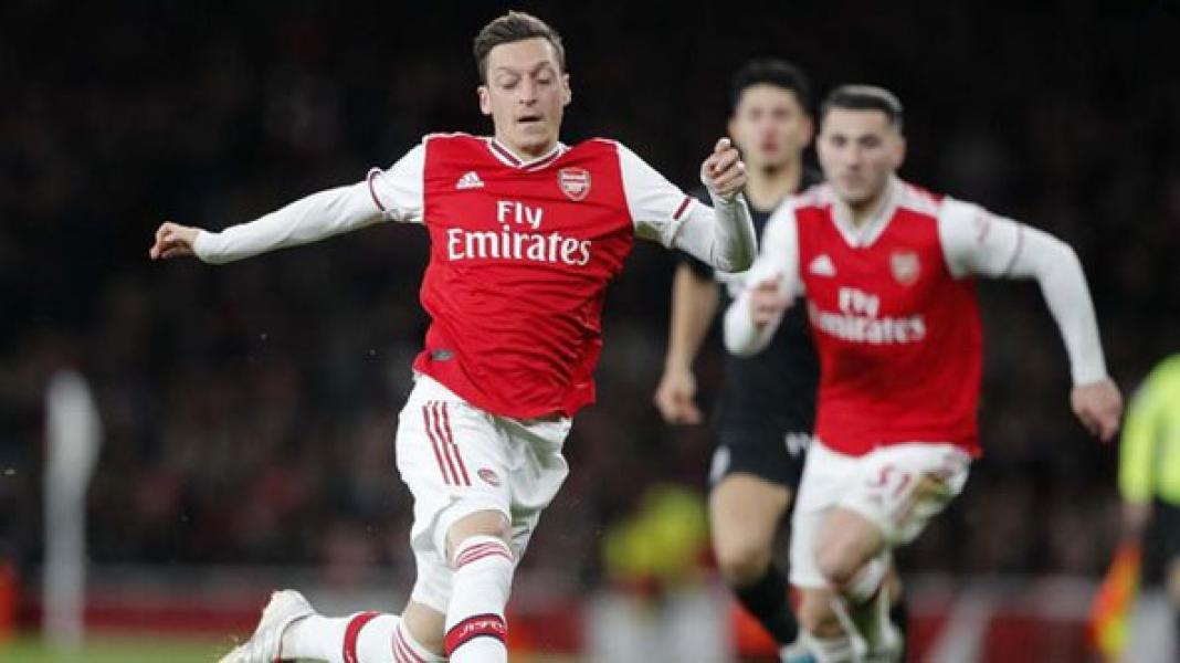 Ozil Bikin Klub Liga Inggris Takut Kehilangan Uang dari China