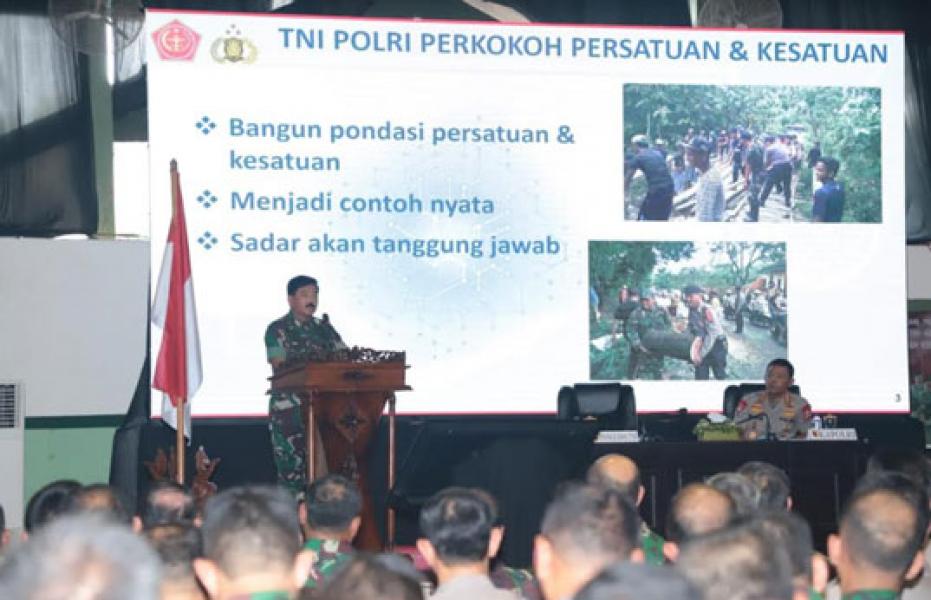 Panglima TNI Berikan Pengarahan Kepada Prajurit TNI-Polri se-Wilayah Surabaya