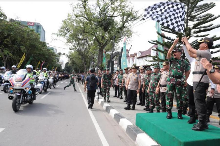 Panglima TNI Bersama Kapolri Pimpin Apel Pengamanan Natal dan Tahun Baru