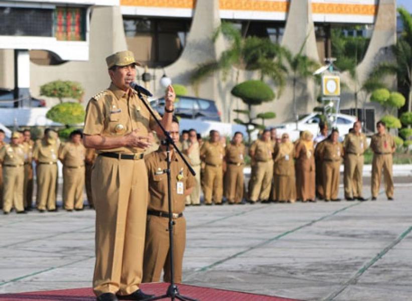 Pimpin Apel Pagi Akhir Tahun 2019, Ini Pesan Gubernur Riau
