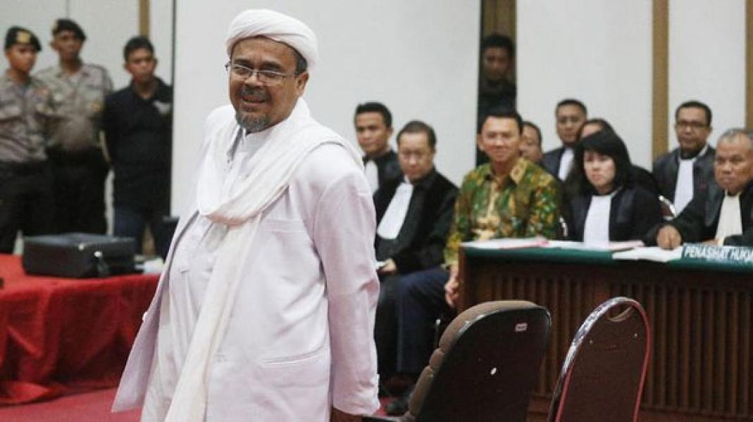 Rizieq Shihab Bahas Gus Muwafiq dan Potensi Pemurtadan Massal