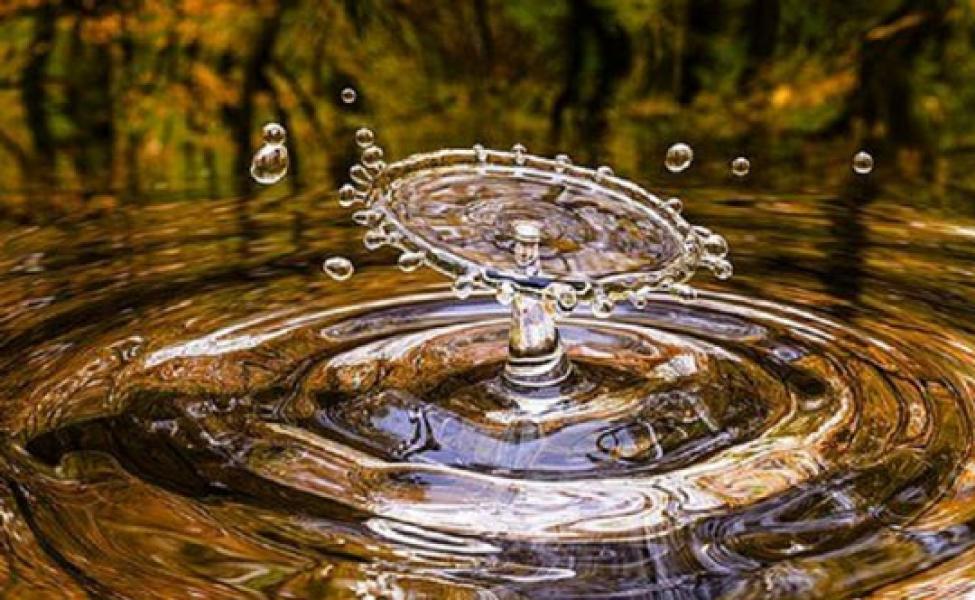 Sains Dalam Alquran, Air yang Dipancarkan Mata Air Berasal dari Hujan