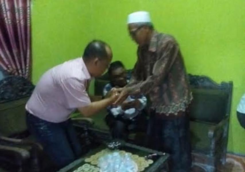Sosialisasi Program, Budi Artiful Sambangi Tokoh Masyarakat Desa Mayangsari