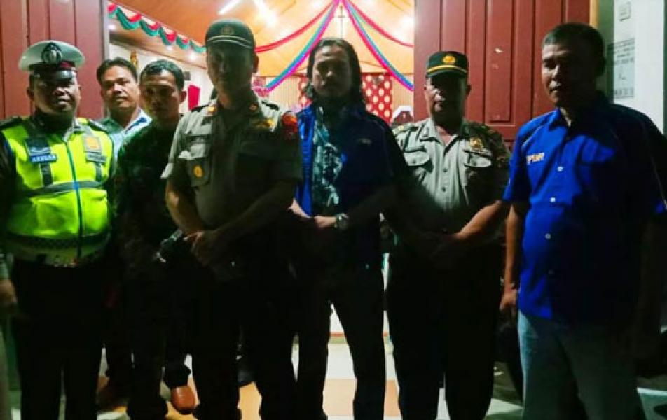 Tradisi Jemaat HKBP Jelang Natal TNI-Polri Bersama Ormas IPBR