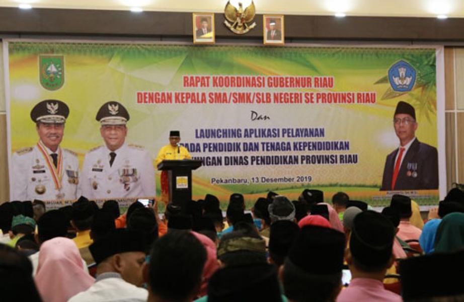 Wagubri Hadiri Rakor dengan Kepala SMA/SMK & SLB Se-Provinsi Riau