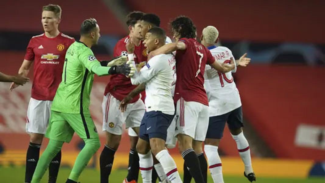 Hasil Lengkap Liga Champions : MU Tumbang, Juventus dan Barcelona Pesta Gol