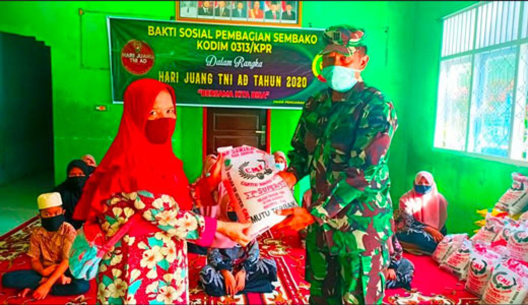 Peringati Hari Juang TNI AD, Kodim 0313/KPR Melalui Koramil 02 Rambah Gelar Bakti Sosial di Panti Asuhan Budi Mulia