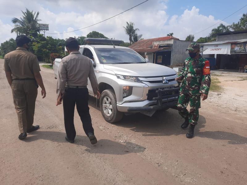 Polsubsektor Pelalawan Bersama TNI dan Satpol PP Terus Lakukan Pendisiplinan Prokes