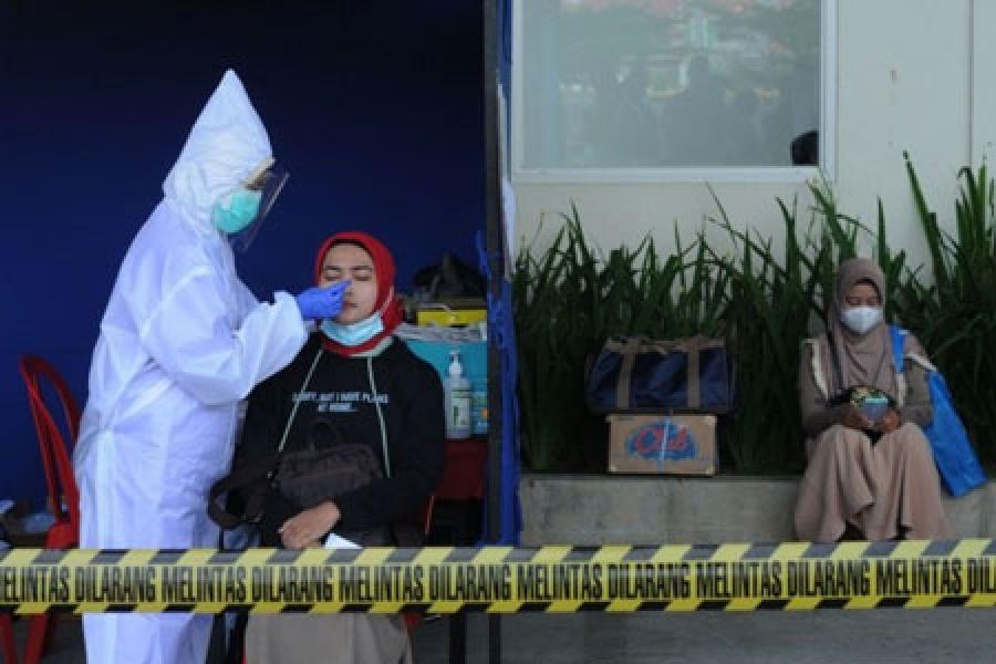 Update Kasus COVID-19 Naik 8.002, Lagi-lagi DKI Terbanyak