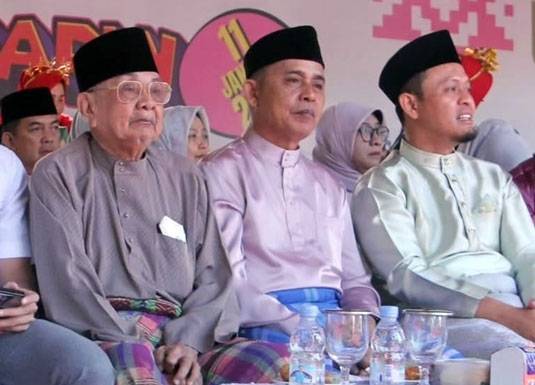 Bupati dan Ketua GOW Inhil Hadiri Pemecahan Rekor Dunia 6.000 Penari Zapin Serentak di Pekanbaru