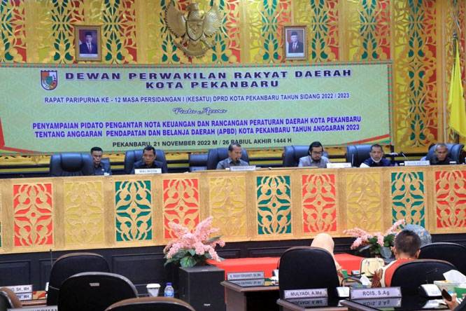 Paripurna DPRD Pekanbaru, Pj Wako Sampaikan Pidato Nota Keuangan Ranperda APBD Perubahan 2023
