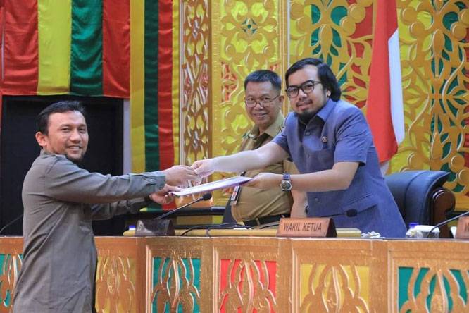 7 Fraksi Sampaikan Pandangan Umum Terhadap Nota Keuangan dan Ranperda APBD Kota Pekanbaru Tahun 2023
