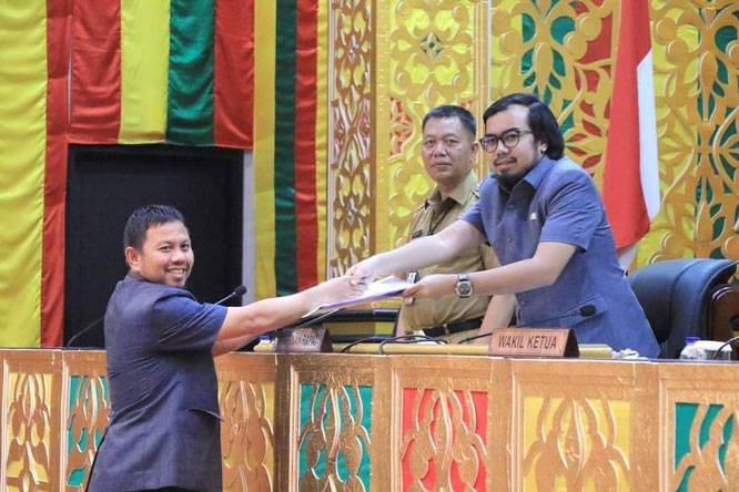 7 Fraksi Sampaikan Pandangan Umum Terhadap Nota Keuangan dan Ranperda APBD Kota Pekanbaru Tahun 2023